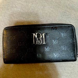 Women’s MB wallet